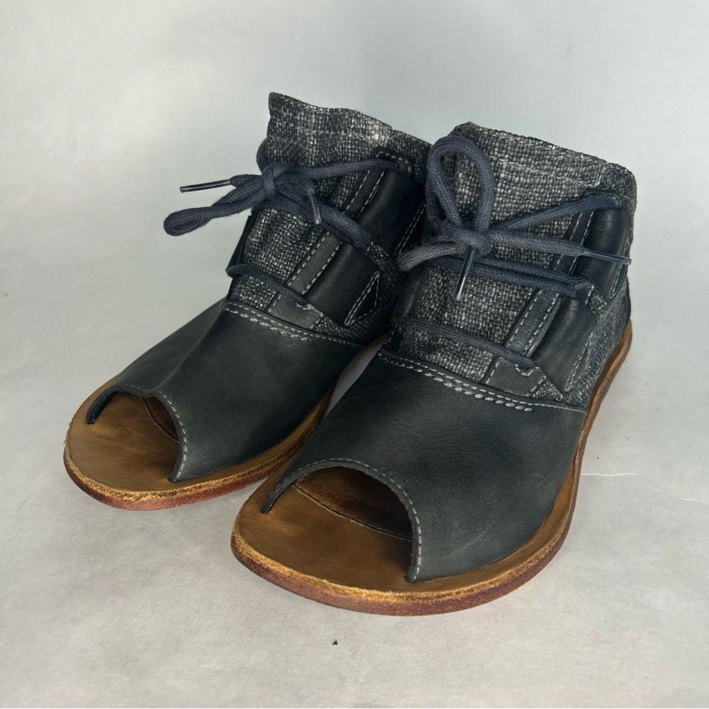 Sorel Gray Lake Peep Toe Lace Up Ankle Booties Women’s Size 5 Leather Canvas C1